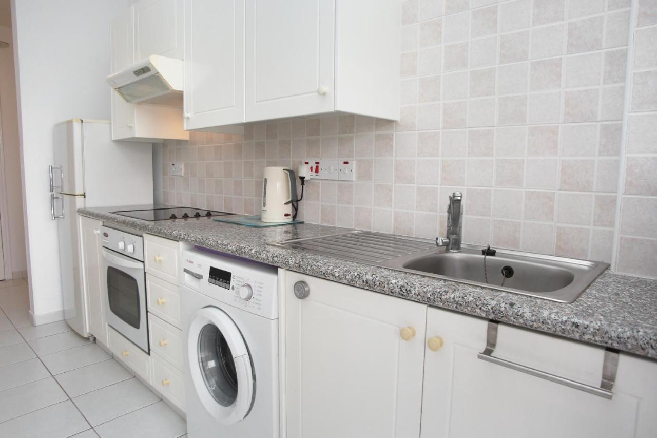Apartment Iris Village Kato Pafos Dış mekan fotoğraf