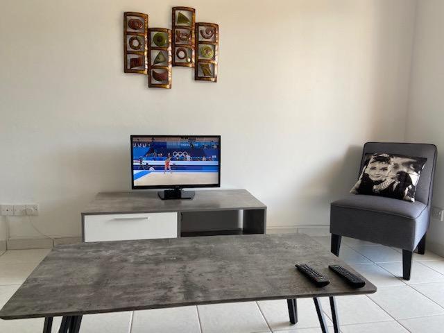 Apartment Iris Village Kato Pafos Dış mekan fotoğraf